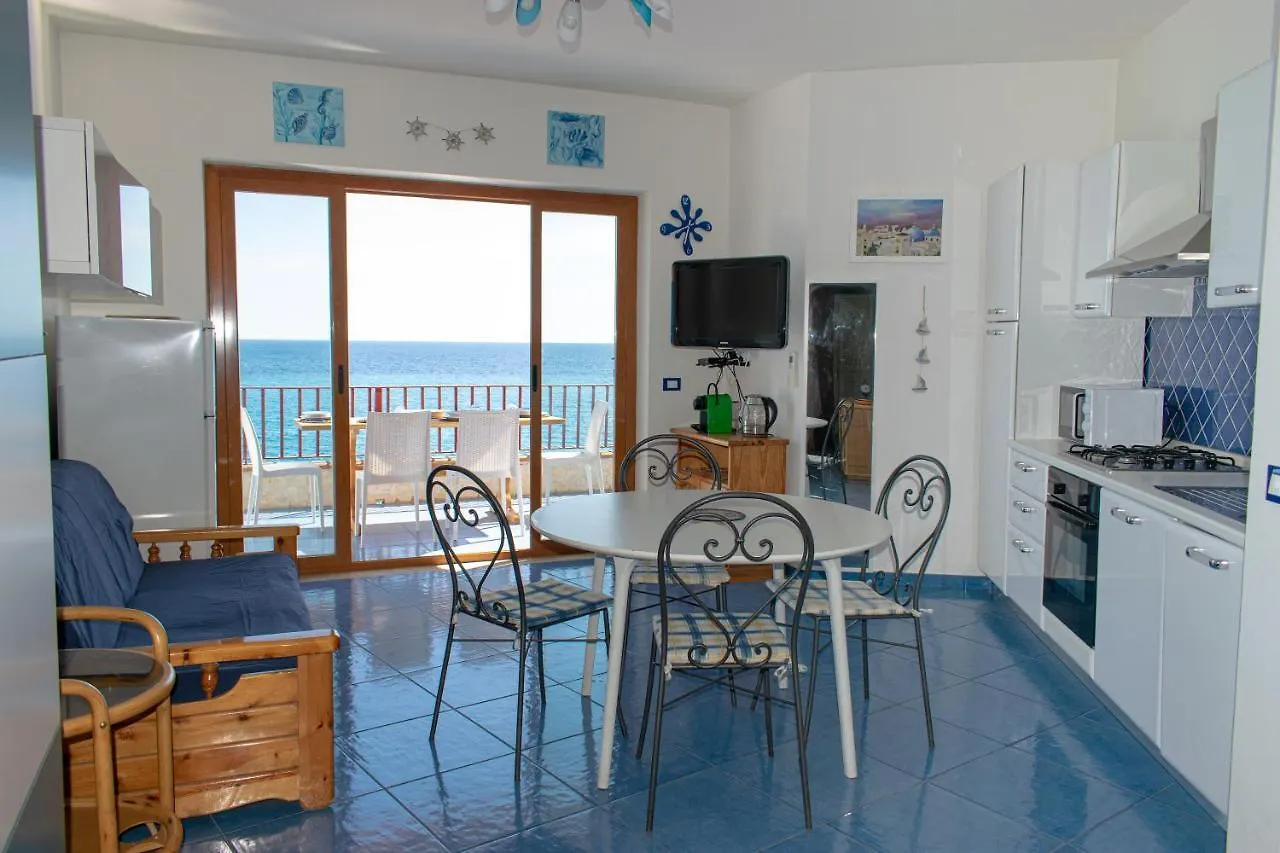 Beach House Acquamarina Letojanni Apartment