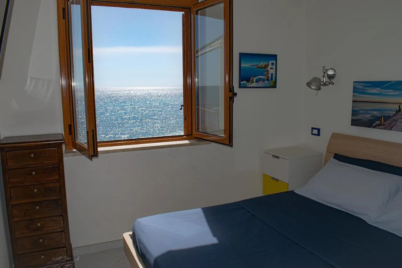 Beach House Acquamarina Letojanni